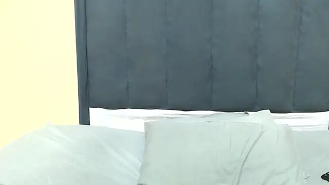 kittykhloe22 online show from 09-13-25, 05:46