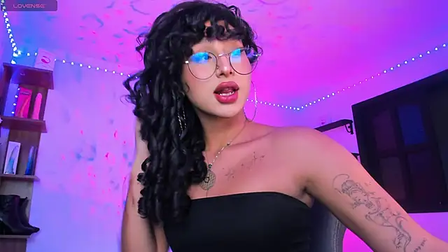 Heka Prudence online show from 02-12-25, 01:52