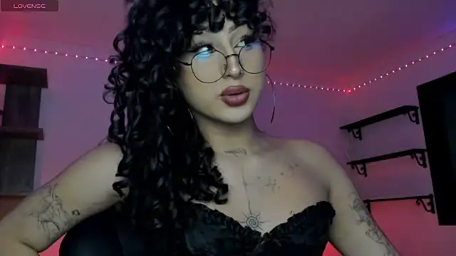 Heka Prudence online show from 04-18-26, 04:05