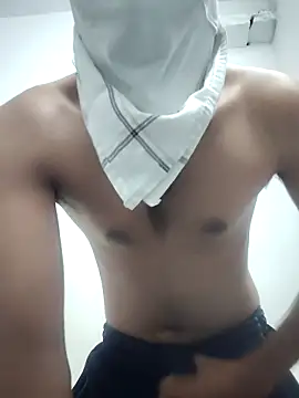 Snapshot of davidss57400 chatting on 02-21-25, 05:24 davidss57400 online show from 02-21-25, 05:24