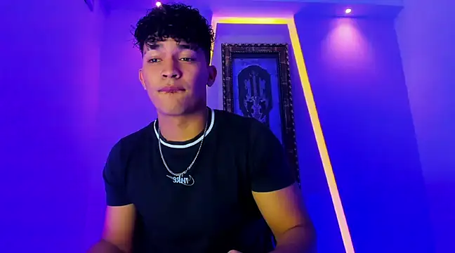 jamescurli  online show from 12-17-24, 04:34