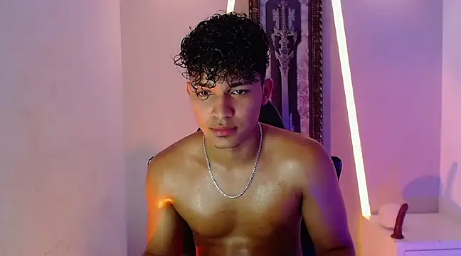 jamescurli  online show from 12-23-24, 06:00