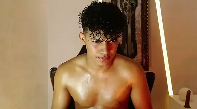 jamescurli  online show from 12-29-24, 08:11