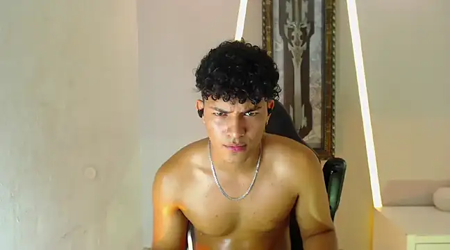 jamescurli  online show from 01-06-25, 08:46