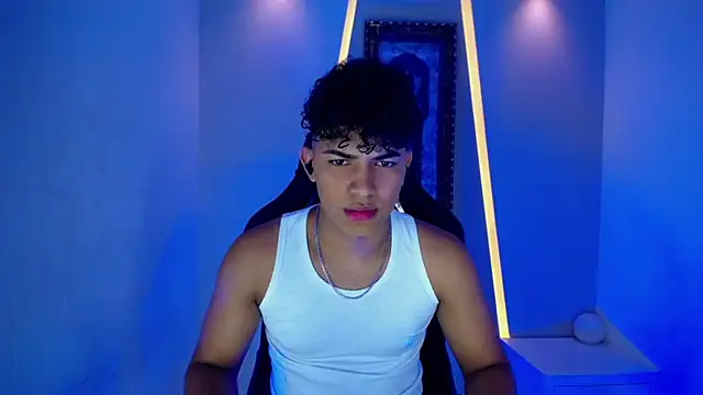 jamescurli  online show from 01-09-25, 05:02