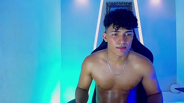 jamescurli  online show from 01-11-25, 07:06