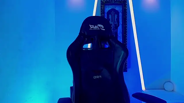 jamescurli  online show from 01-12-25, 04:10