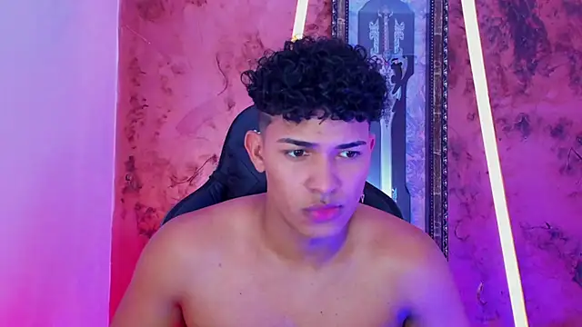 jamescurli  online show from 01-24-25, 04:16