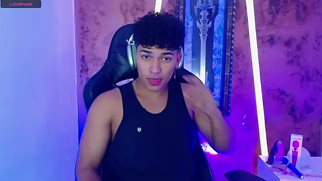 jamescurli  online show from 01-25-25, 05:18