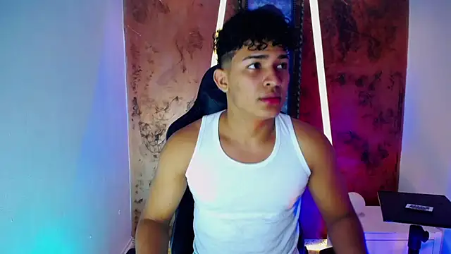 jamescurli  online show from 01-30-25, 04:27