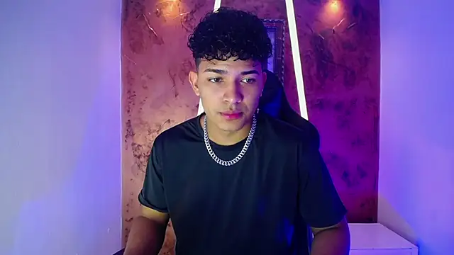 jamescurli  online show from 01-31-25, 04:25