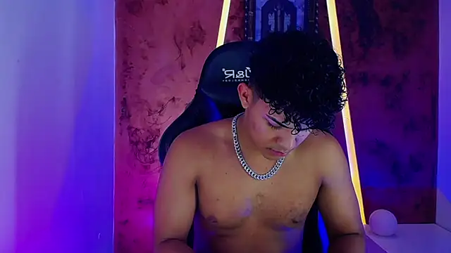 jamescurli  online show from 02-03-25, 04:57