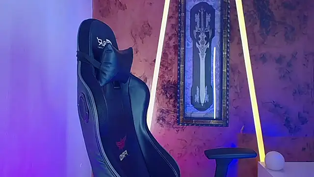 jamescurli  online show from 02-04-25, 04:48