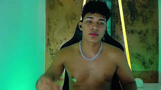 jamescurli  online show from 02-04-25, 07:51