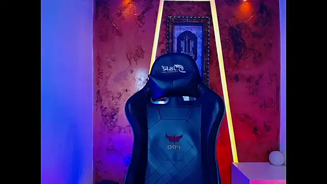 jamescurli  online show from 02-09-25, 04:57