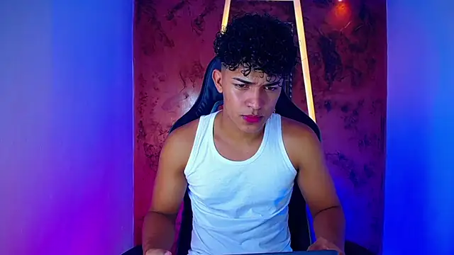 jamescurli  online show from 02-21-25, 03:56