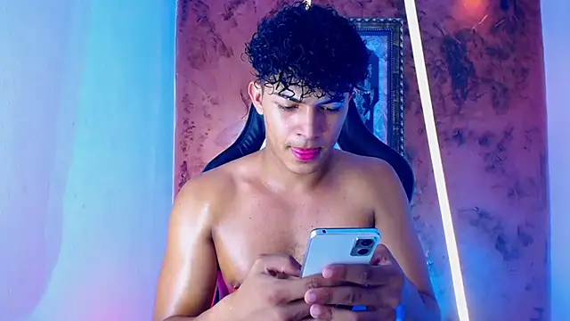 jamescurli  online show from 03-02-25, 11:29