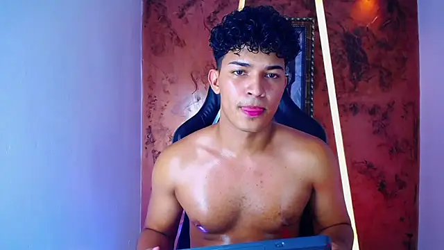 jamescurli  online show from 03-03-25, 03:09