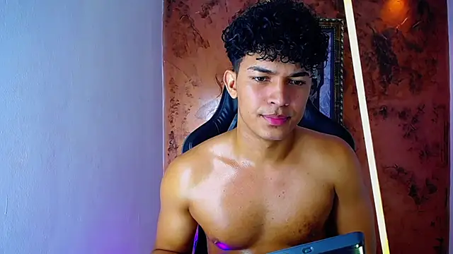 jamescurli  online show from 03-07-25, 11:18