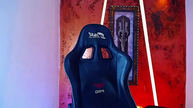 jamescurli  online show from 03-10-25, 11:32