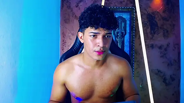 jamescurli  online show from 03-10-25, 02:37