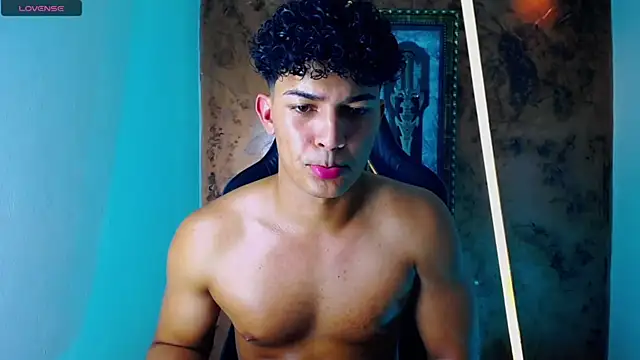 jamescurli  online show from 03-15-25, 01:51