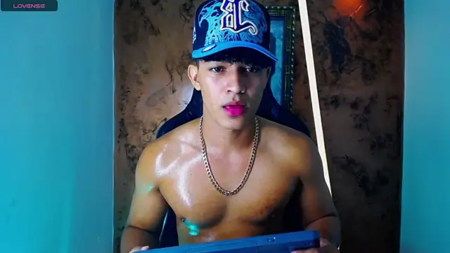 jamescurli  online show from 03-23-25, 09:10