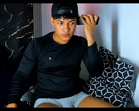 jamescurli  online show from 09-12-25, 11:48