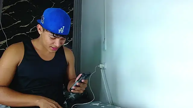 jamescurli  online show from 09-25-25, 06:17