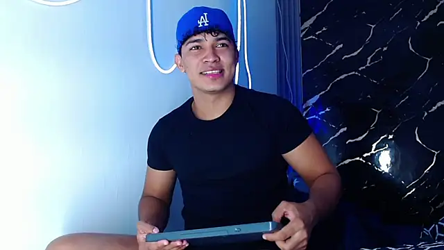 jamescurli  online show from 09-27-25, 06:40