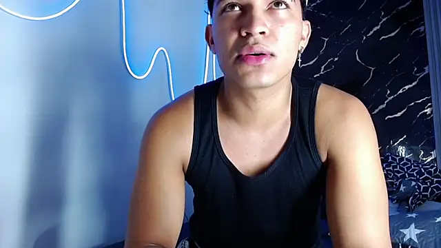 jamescurli  online show from 10-03-25, 04:59