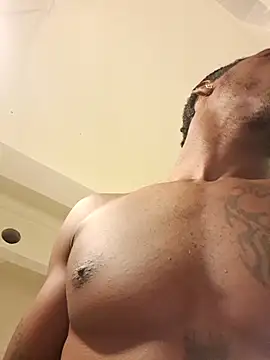 Snapshot of pikolo97 chatting on 10-16-25, 09:32 pikolo97 online show from 10-16-25, 09:32