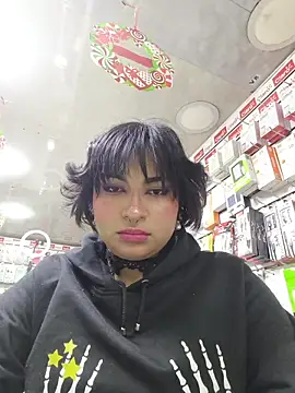 Snapshot of TioreHentai chatting on 12-13-25, 10:59 TioreHentai online show from 12-13-25, 10:59