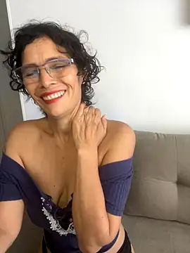 MireyaTorresGu online show from 11-15-25, 02:35