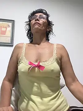 MireyaTorresGu online show from 02-19-26, 03:02