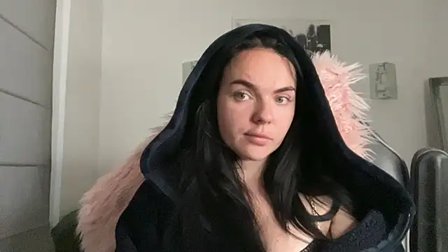 Snapshot of yorkshiregal chatting on 12-04-24, 07:28 yorkshiregal online show from 12-04-24, 07:28