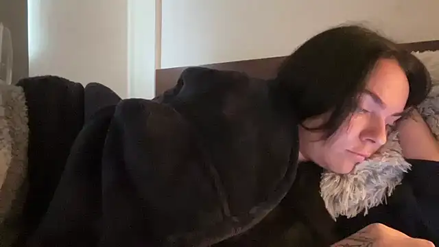 Snapshot of yorkshiregal chatting on 12-04-24, 10:35 yorkshiregal online show from 12-04-24, 10:35