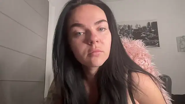 Snapshot of yorkshiregal chatting on 12-06-24, 04:03 yorkshiregal online show from 12-06-24, 04:03