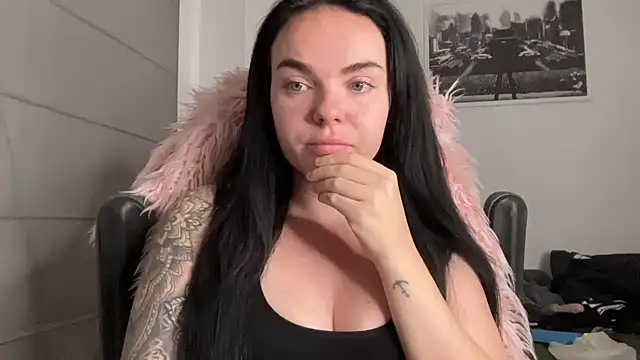 Snapshot of yorkshiregal chatting on 12-07-24, 04:20 yorkshiregal online show from 12-07-24, 04:20