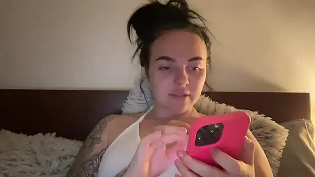 Snapshot of yorkshiregal chatting on 12-07-24, 08:49 yorkshiregal online show from 12-07-24, 08:49