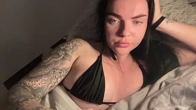 Snapshot of yorkshiregal chatting on 12-13-24, 07:32 yorkshiregal online show from 12-13-24, 07:32