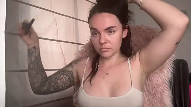 Snapshot of yorkshiregal chatting on 01-05-25, 03:13 yorkshiregal online show from 01-05-25, 03:13