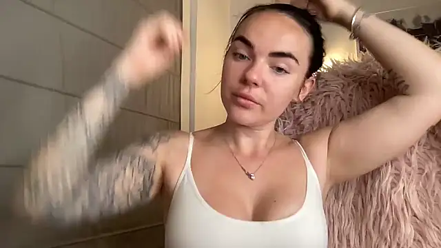 Snapshot of yorkshiregal chatting on 02-22-25, 05:02 yorkshiregal online show from 02-22-25, 05:02