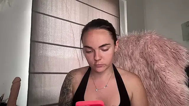 Snapshot of yorkshiregal chatting on 03-10-25, 01:43 yorkshiregal online show from 03-10-25, 01:43