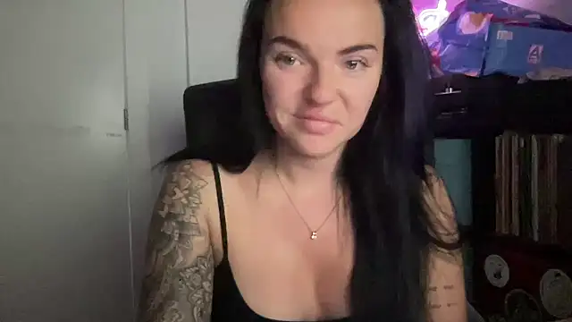 Snapshot of yorkshiregal chatting on 09-12-25, 05:51 yorkshiregal online show from 09-12-25, 05:51