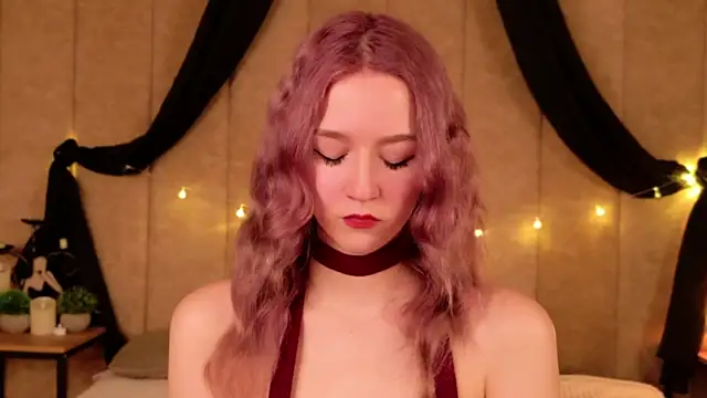 Snapshot of NaomiLoys chatting on 09-30-25, 04:12 NaomiLoys online show from 09-30-25, 04:12