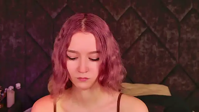 Snapshot of NaomiLoys chatting on 10-02-25, 05:47 NaomiLoys online show from 10-02-25, 05:47