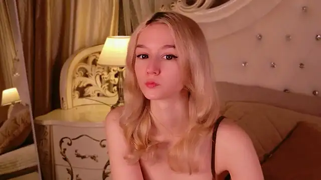 NaomiLoys online show from 02-06-26, 11:24