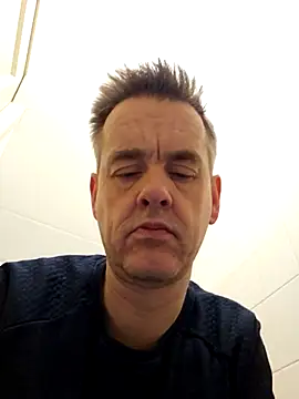 Hectorthyssen1 online show from 03-01-25, 09:40