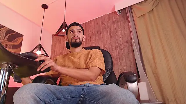 Bedobigcock online show from 02-06-25, 02:11